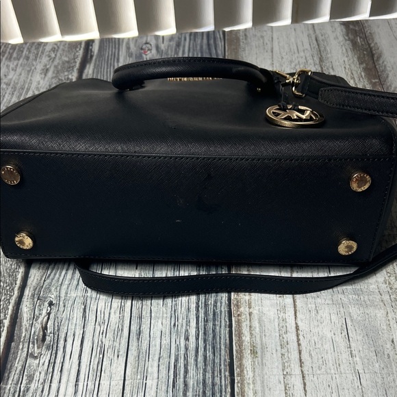 Michael Kors Sheila Large Satchel with Gold Color Accent - Picture 7 of 16